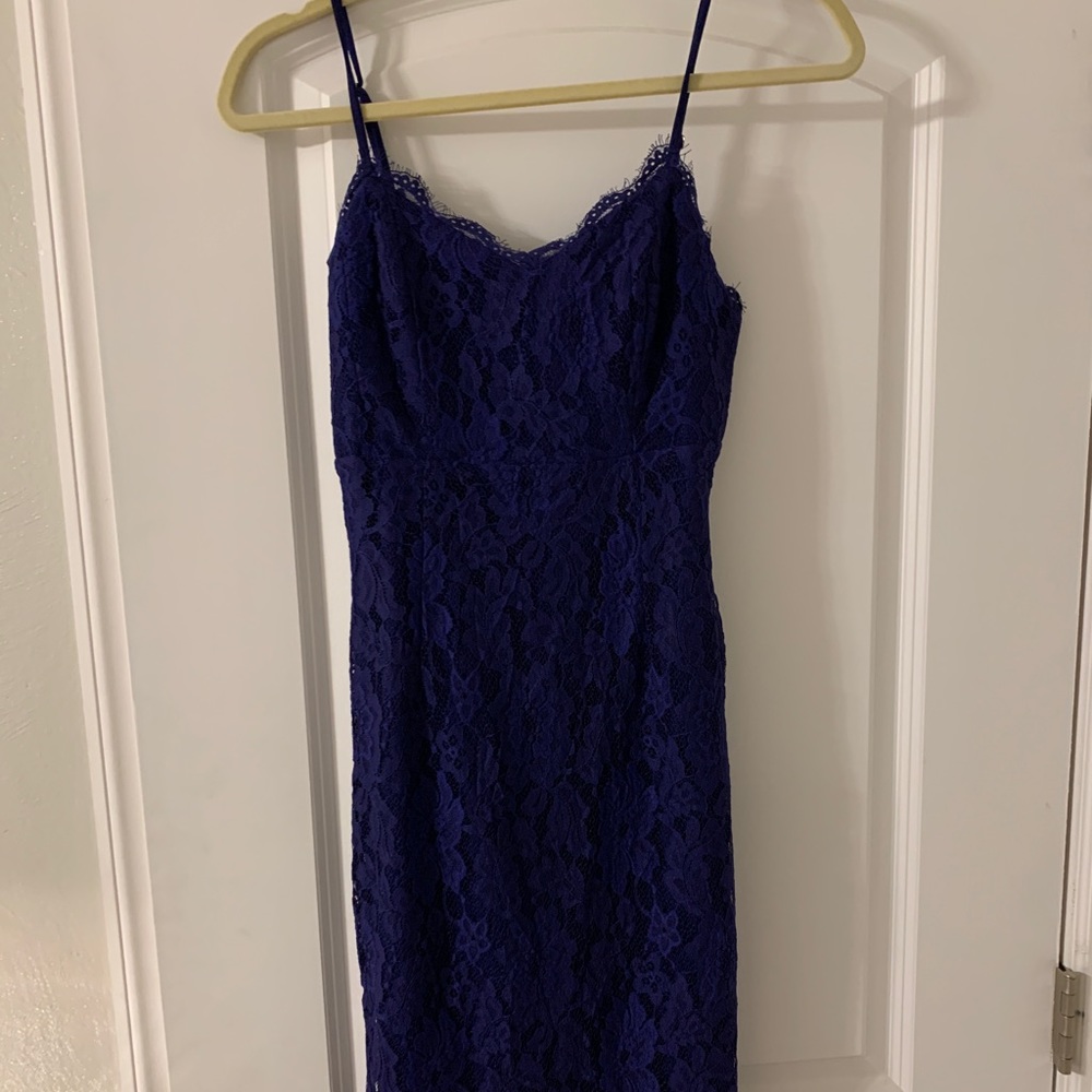 Lace Navy Dress- ***snug fitting fits more of a size 4!!!!!***